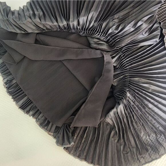 Banana Republic Metallic Pleated Women's Top - Silver Black New With Tags - Picture 11 of 14